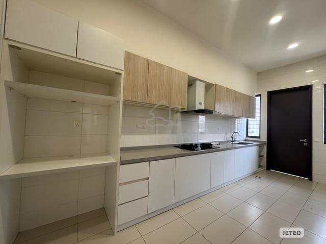 Below Market Value Eco Sanctuary Monterey 2 Sty Semi D House for Sale 1