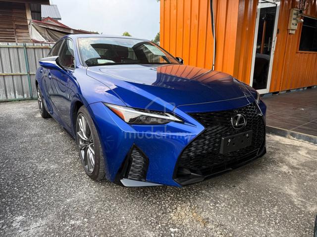 2022 Lexus IS300 2.0 F-SPORT RARE BLUE LOW MILAGE - 2