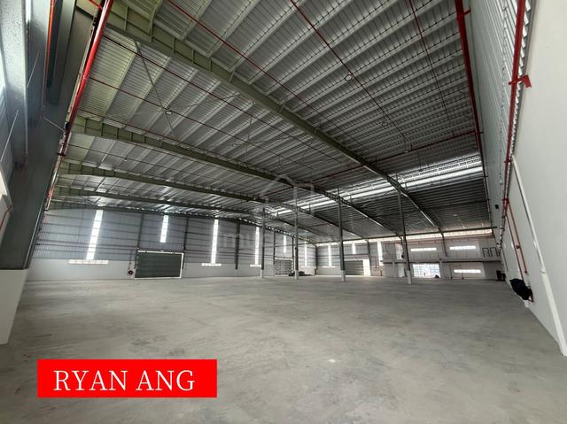 1.5 Storey Semi Detached Factory / Warehouse For Rent At Bukit Minyak 1