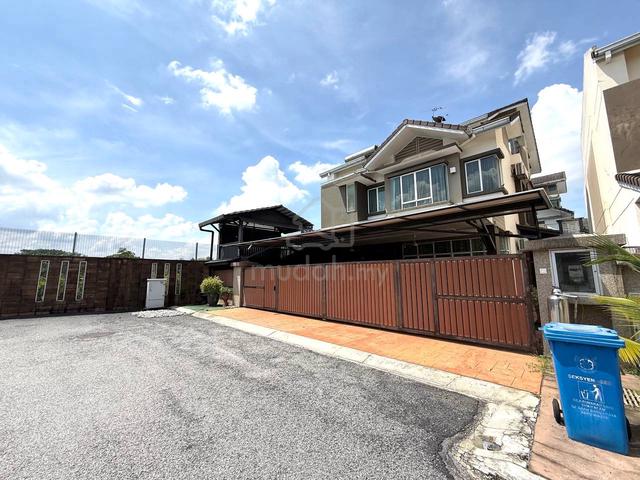 END UNIT 3 Storey Zero Lot Bungalow Kemuning Residence Seksyen 33 1