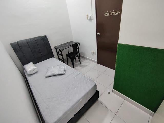 Aircon room for rent scientex Jaya senai new mattress dryer 1