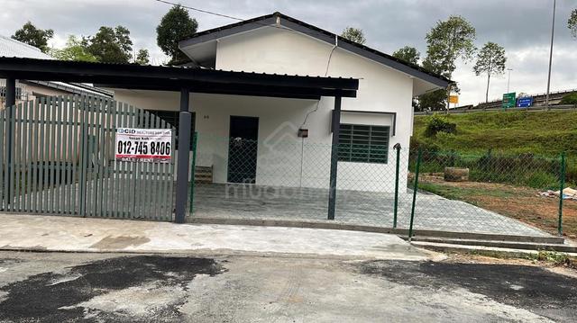 Room At Jalan Mutiara 7, Taman Mutiara, Ulu Tiram For Rent 1