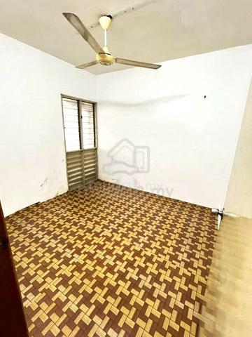 Taman Subang Perdana Flat 2