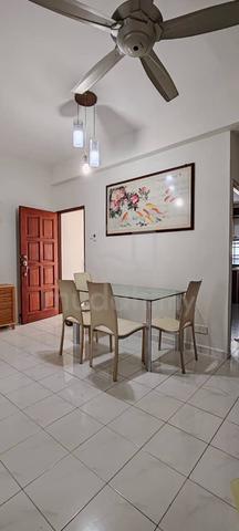 Room For Rent : Krystal Villa Condo, Near FTZ & QB Mall 1