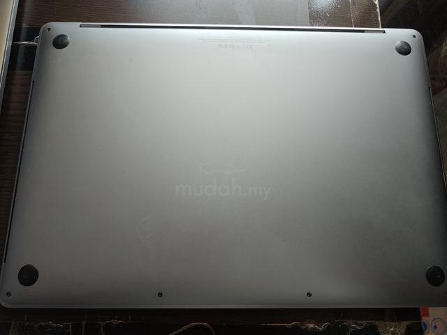 Macbook Pro 15" 2017  - photo 5 of 6