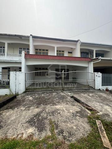 Double-Storey House @ Arang Road, Lorong 11, Empty unit 1