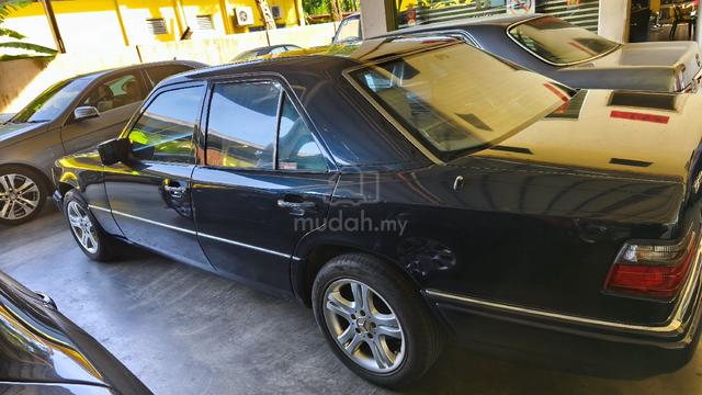 1995 Mercedes Benz 200 2.0 (A) - 4