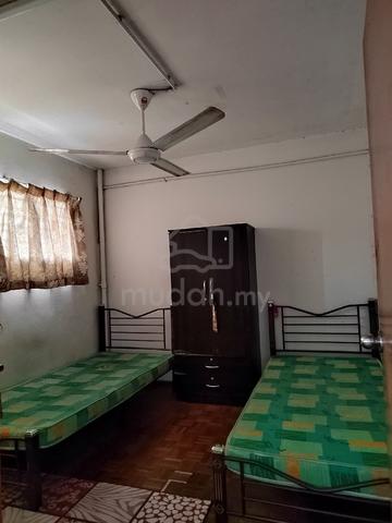 Bilik untuk Disewa  1