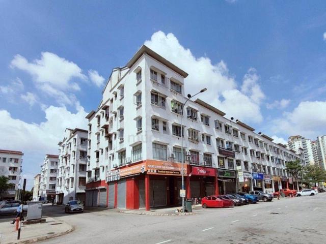 Dataran Otomobil Apartment 1