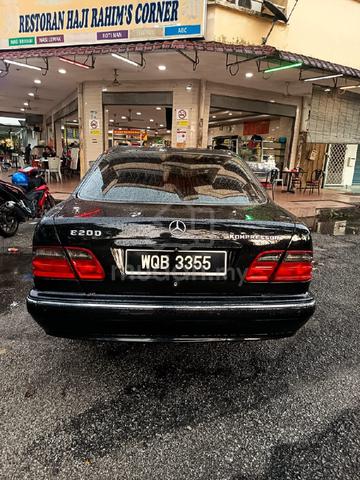 1995 Mercedes Benz 200E 2.0 (A) - 4