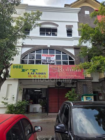 [HIGH TRAFFIC] Office Tmn Pekaka Sek 8, Kota Damansara for RENT 1