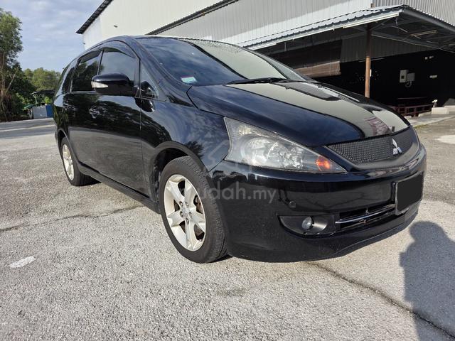 Mitsubishi Grandis 2.4 Mivec (A)[Direct Owner] - 2