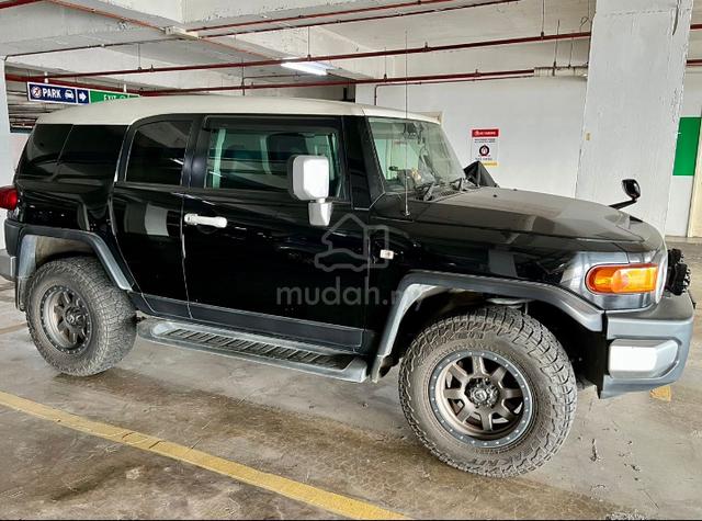 2011 Toyota FJ 4.0 CRUISER (A) - 1