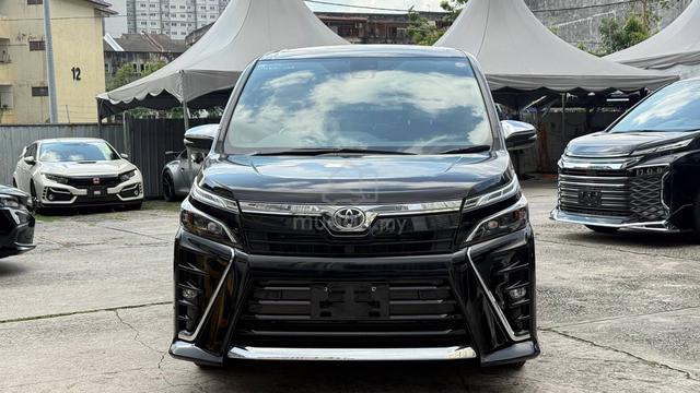 Toyota Voxy ZS Kirameki 3 / Full Loan / Unregister - 2
