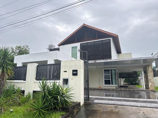 Taman Khidmat Bungalow l 5 Bedrooms l Fully Furnished l 5 Car Park 1