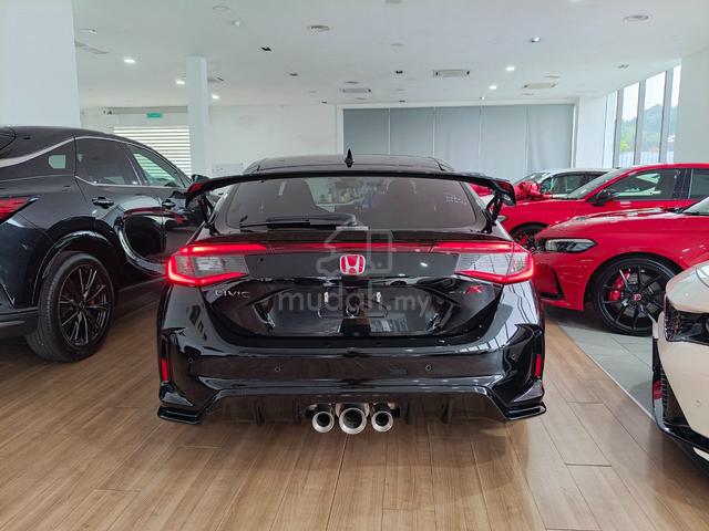 Racing Black Honda Civic FL5 Type R 2025 - 4
