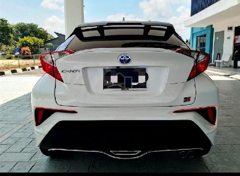 Toyota c-hr 1.8 (A) premium - 4