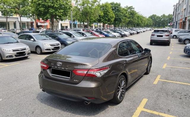 2023 Toyota CAMRY 2.5 V FACELIFT Low Mileage - 4