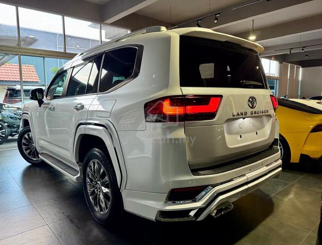 2022 Toyota LANDCRUISER 3.5 ZX BLACK SET MODELISTA - 2