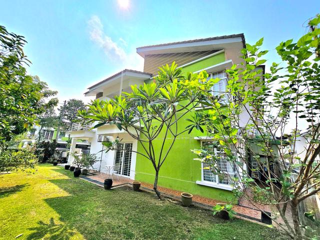 (CORNER LOT) DOUBLE STOREY SEKSYEN 15 BANGi 1