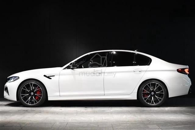 BMW M5 4.4 Competition / Carbon roof / H.Kardon - 5