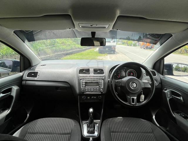 2014 Volkswagen POLO Hatchback 1.6(a) fullloancash - 4