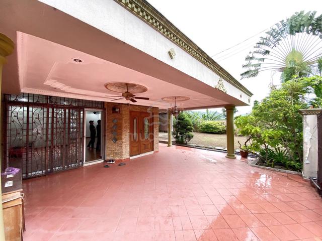Fully Renovated Corner Lot Double Storey @ Ukay Bistari 1