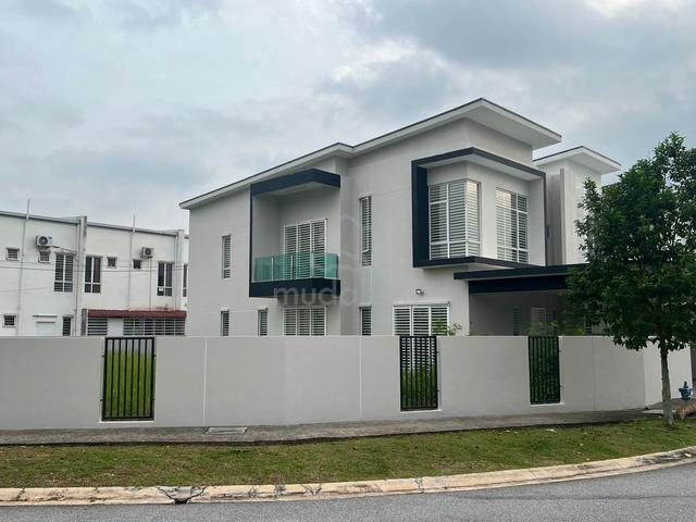 Non Facing 120x75 2-STOREY Corner - extra land 67ft, Ara Sendayan 1