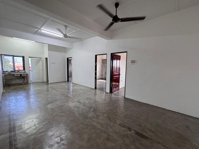 Kampung Lapan 1
