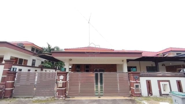 Single Storey Semi Detached House for Rent Fully Furnished 1