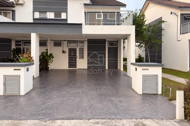 Townhouse [Tingkat Bawah] Kita Bayu di Cybersouth, dengkil 1