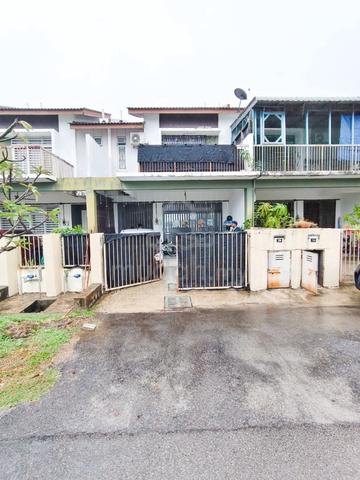 Double Storey Terrace @ Taman Intan Baiduri, Salak Tinggi, Sepang 1