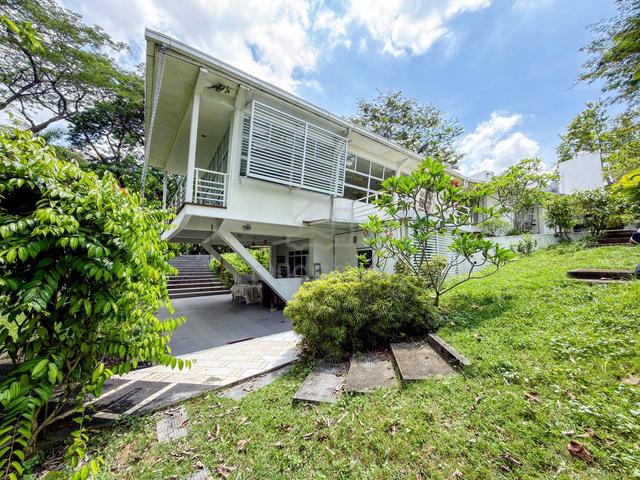 Luxury Huge Land @ 1.5 Storey Bungalow, Sierramas, Sungai Buloh 1