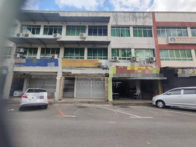 3 Storey Shoplot @ Serian 1