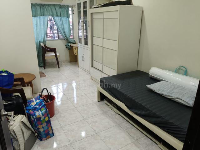 PJ SS2 room for rent  1