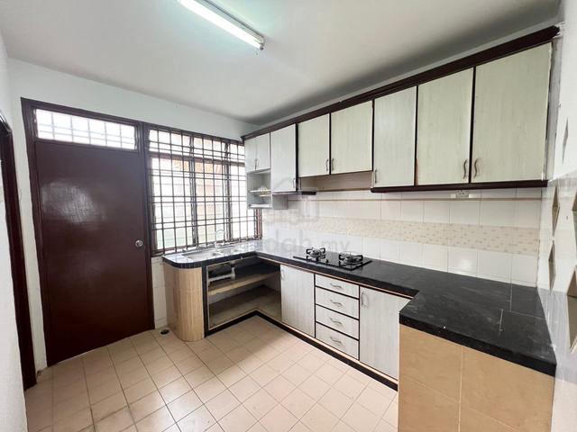 Untuk Dijual Rumah 2 Tingkat Jalan Melati Taman Indahpura Renovated 4