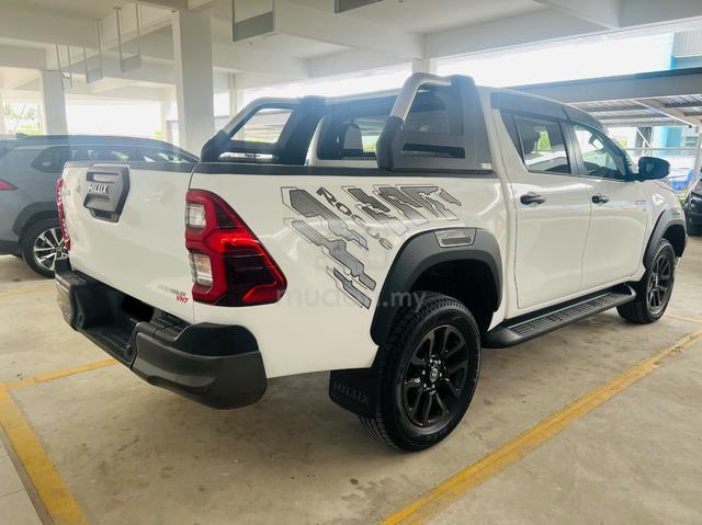 FULL LOAN PROMO HEBAT HILUX 2.8 ROGUE Auto - 2