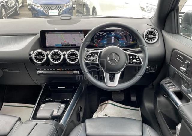 Mercedes Benz GLA-CLASS 1.3 GLA180 (A) - 3