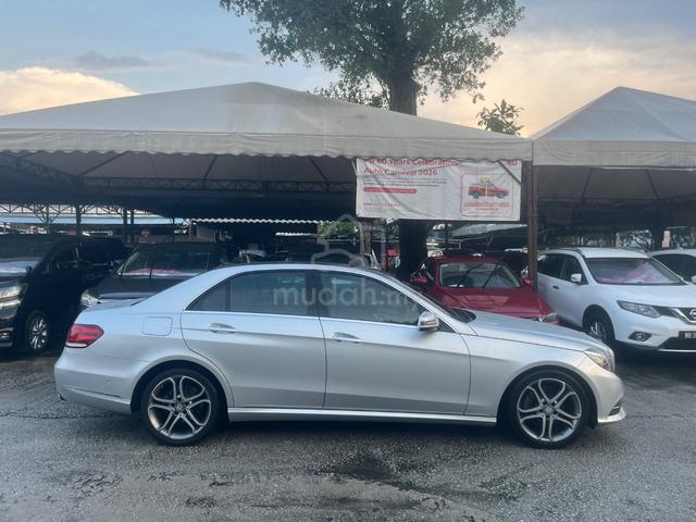 2015 Mercedes Benz E250 AMG 2.0CC OTR SUNROOF - 4