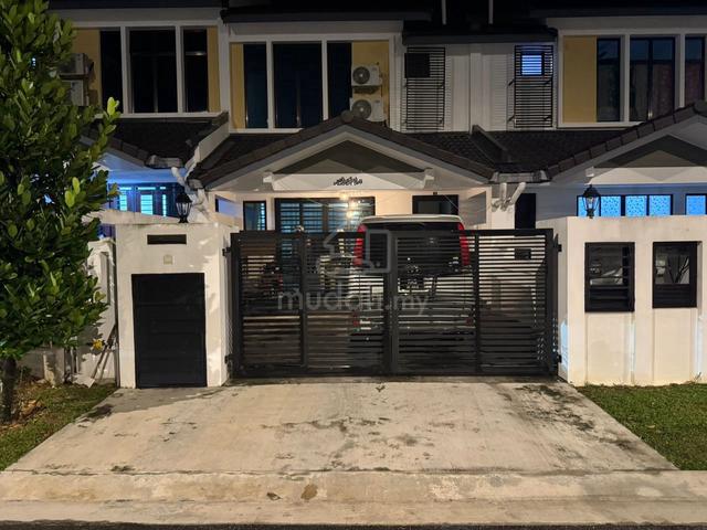 Doubke Storey Bandar Tiram - Renovated 1
