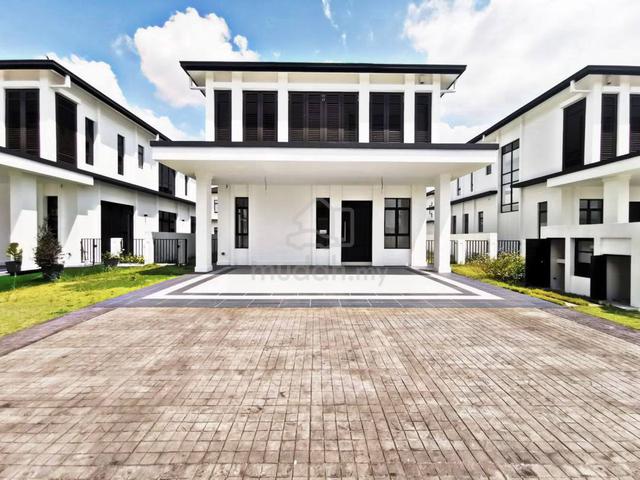 NON BUMI | LUXURY Bungalow Eco Granduer Puncak Alam House For Sale 1