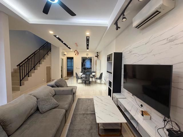 Eco Meadows G/Guarded All New Super Luxury Renovate 2-Stry Terrace !! 1
