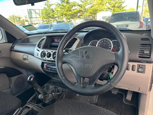 2010 Mitsubishi TRITON 2.5 4X4 (M) Boleh Loan - 5