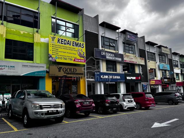 Cheapest Ground floor Shop at Seri Kembangan Taman Equine 1