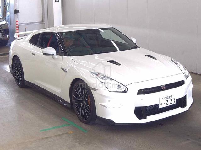 2,000KM UNREG 2024 Nissan GT-R R35 3.8 BLACK EDT - 1
