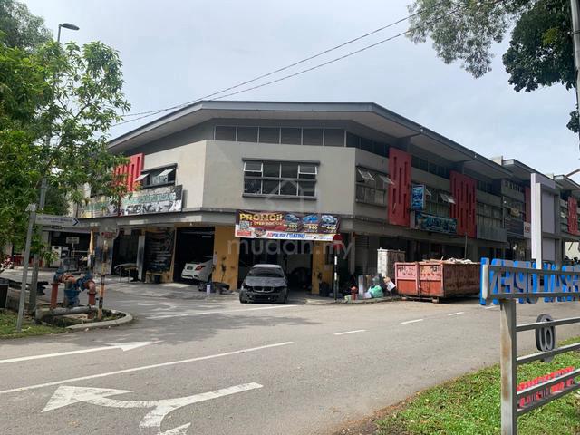 bangunan avenue 26 bukit mewah kajang corner first floor(tingkat atas) 1