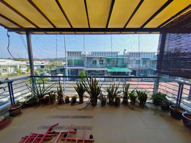 Nusari Aman Bandar Sri Sendayan Teres Dua Tingkat Renovated 1