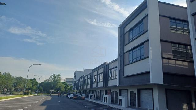 PRIME! EXCLUSIVE COMMERCIAL! 3 STOREY + LIFT! Bandar Tropicana Aman 1