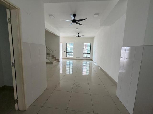 Setia Alam 2.5 storey Terrace House 1