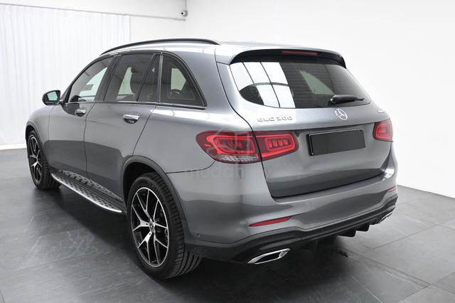 2021 Mercedes Benz GLC300 4MATIC AMG 2.0 1-OWNER - 4